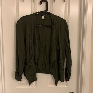 3/4 length, thin jacket with pockets